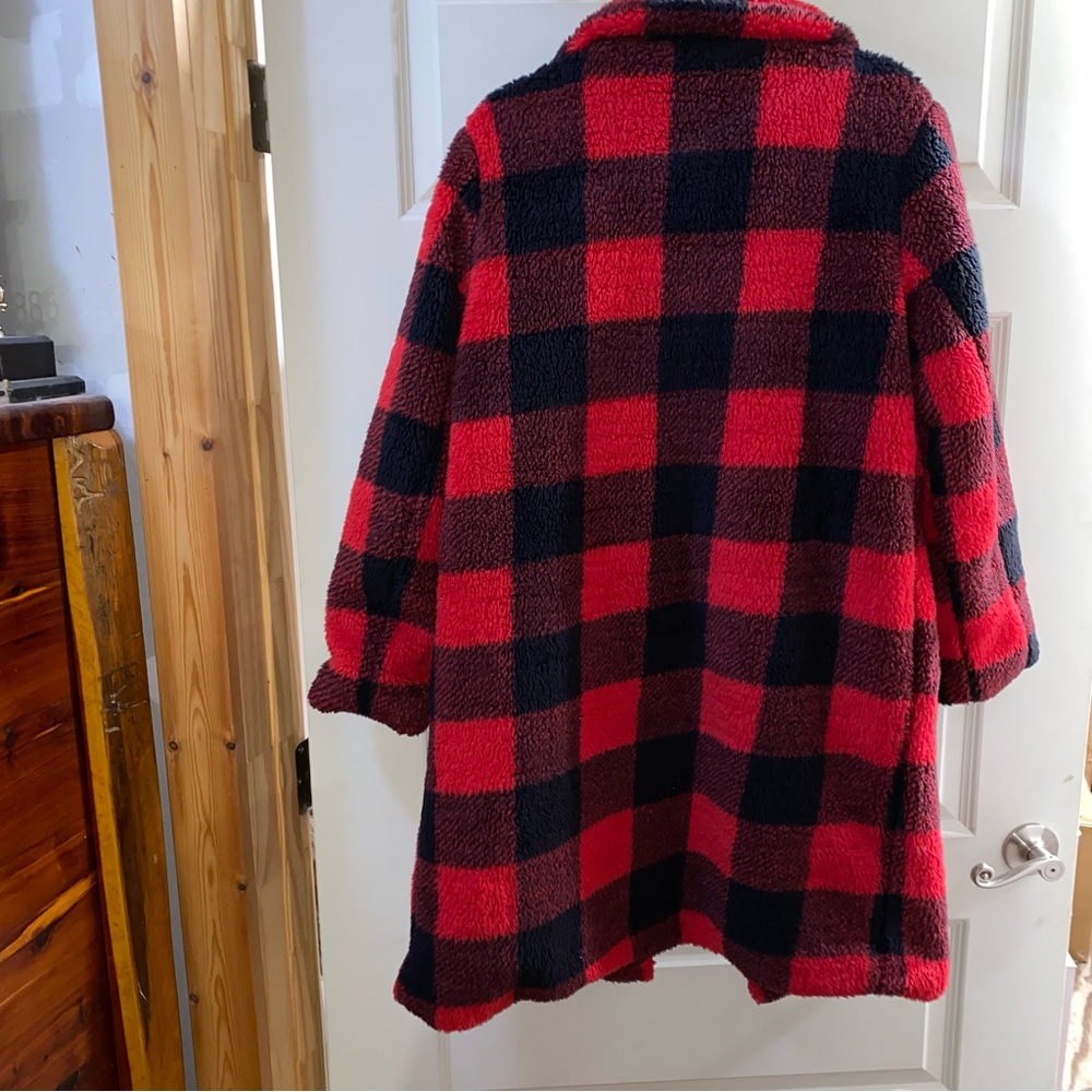 Steve Madden Buffalo Plaid Red and Black Sherpa Women's Coat size Large - Picture 8 of 11